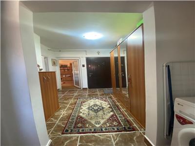 aPARTAMENT DE VANZARE CU  CAMERE , 2 BALCOANE Onesti